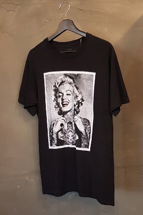 Marilyn Monroe (M)