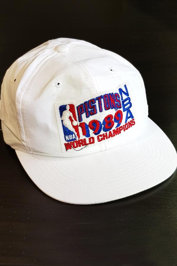 80&#039;s Sports Specialties - NBA Official - Pistons