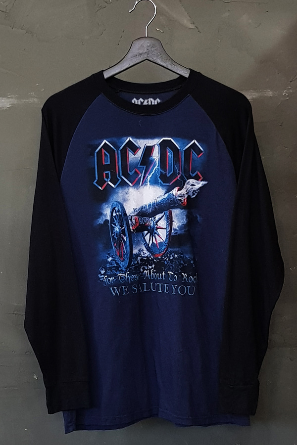 ACDC (L)