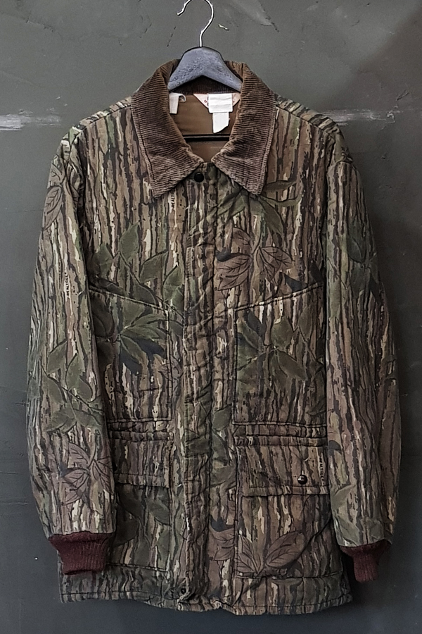 80&#039;s Walls - Camouflage &amp; Hunting - Made in U.S.A. (L)