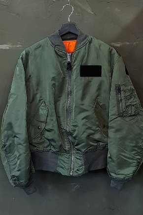 90&#039;s Alpha Industries, inc. - Type MA-1 - Made in U.S.A. (M)
